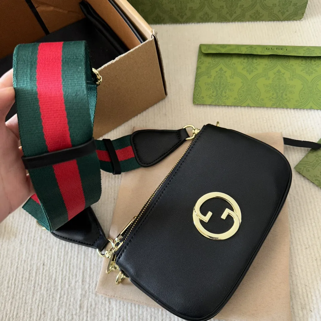 【GUCCI 公式 旗艦店】クッチ   ショルダーバッグ 当日出荷 好評に付き再入荷！22CM