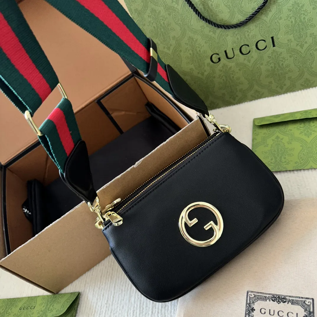 【GUCCI 公式 旗艦店】クッチ   ショルダーバッグ 当日出荷 好評に付き再入荷！22CM