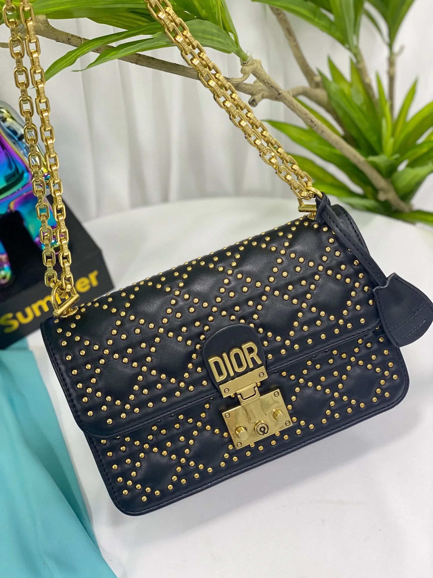 【DIOR  公式 旗艦店】ディオール   ショルダーバッグ 当日出荷 好評に付き再入荷！24*16CM