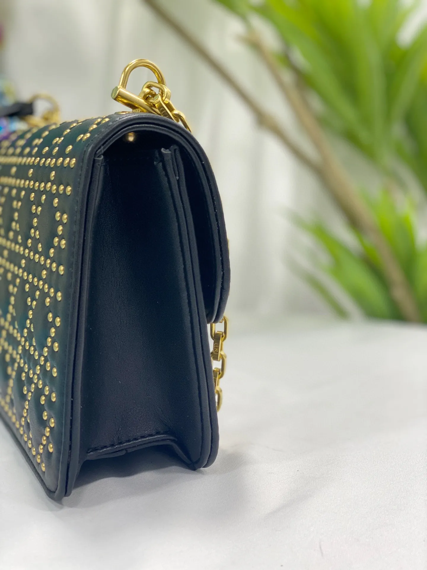 【DIOR  公式 旗艦店】ディオール   ショルダーバッグ 当日出荷 好評に付き再入荷！24*16CM