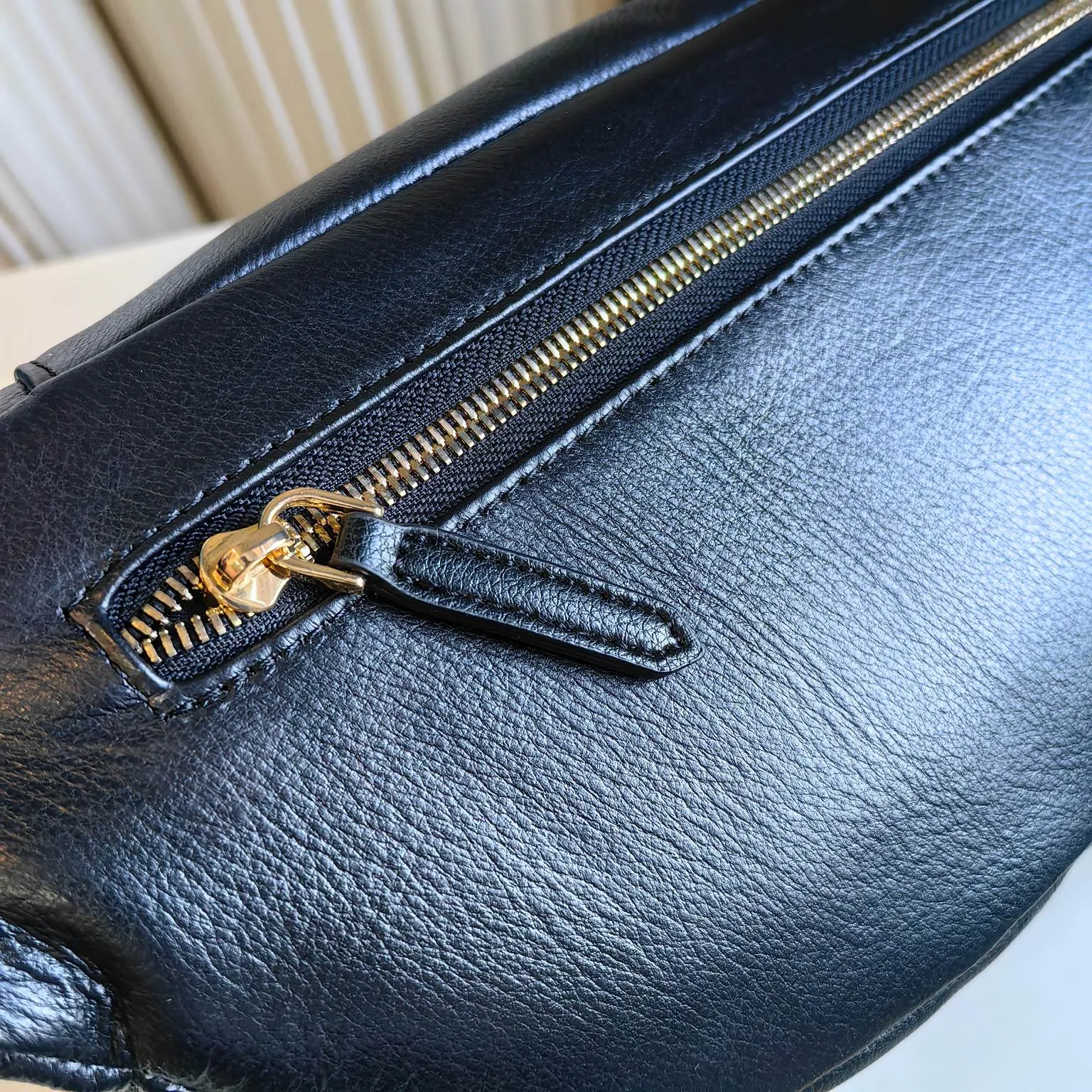 【BURBERRY 公式旗艦店】バーバリー  胸ポケット 当日出荷 好評に付き再入荷！21*18CM
