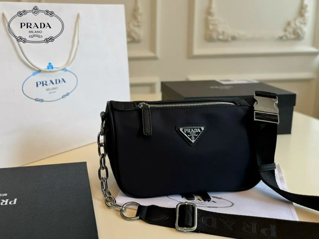 【PRADA  公式 旗艦店】プラダ  斜めがけバッグ 当日出荷 好評に付き再入荷！24*15CM  240719