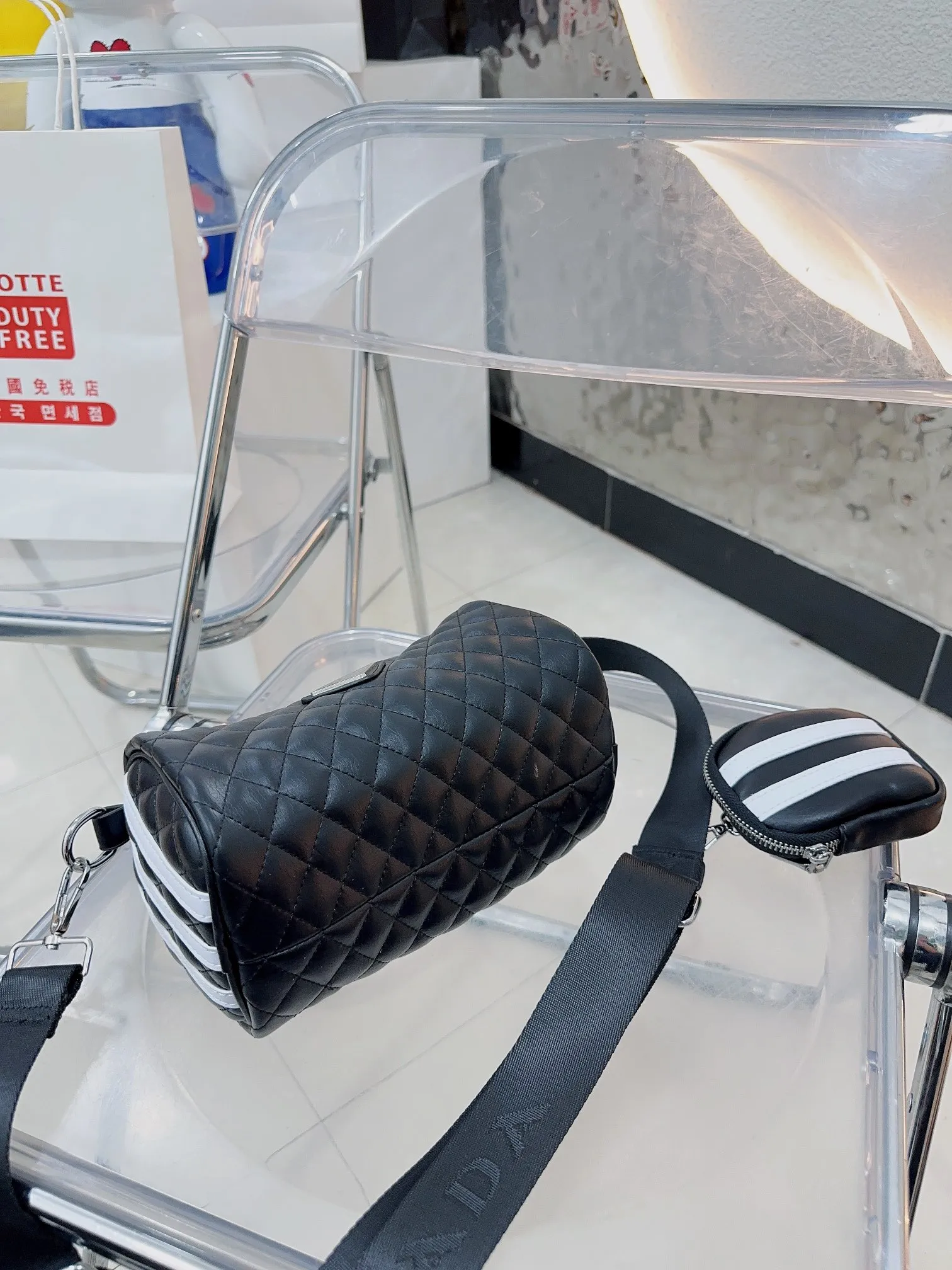 【PRADA  公式旗艦店】プラダ   ショルダーバッグ 当日出荷 好評に付き再入荷！29*17*6.5CM