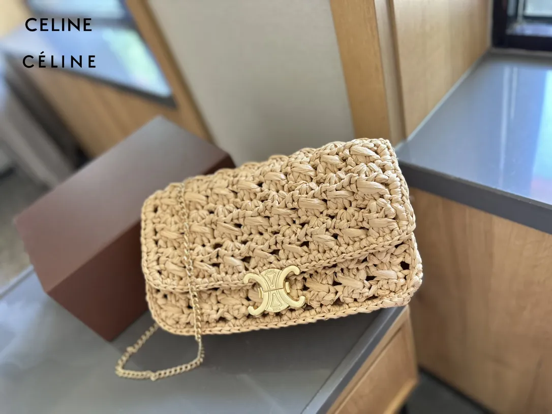 【CELINE 公式旗艦店】セリーヌ 斜めがけバッグ 当日出荷 好評に付き再入荷！25*9*12CM  1240723