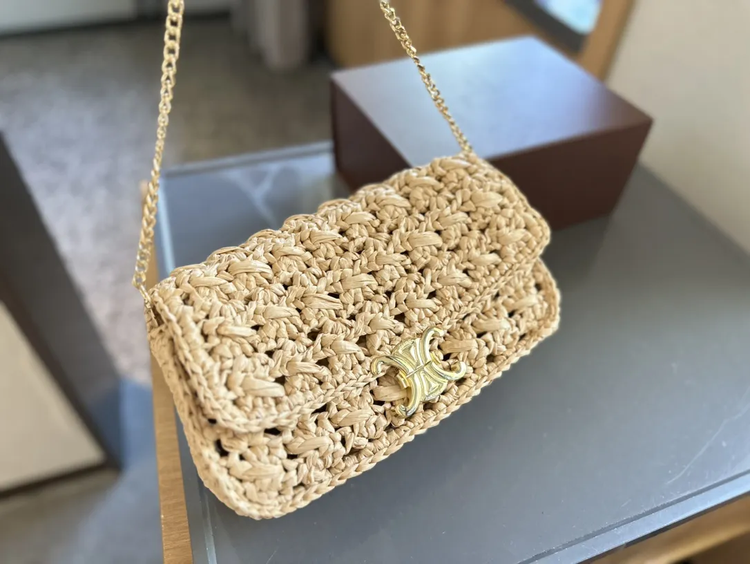 【CELINE 公式旗艦店】セリーヌ 斜めがけバッグ 当日出荷 好評に付き再入荷！25*9*12CM  1240723