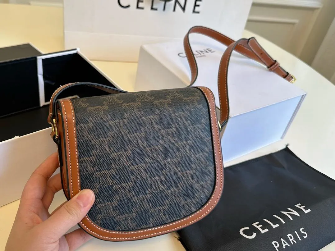 【CELINE 公式旗艦店】セリーヌ 斜めがけバッグ 当日出荷 好評に付き再入荷！18*16CM  1240723