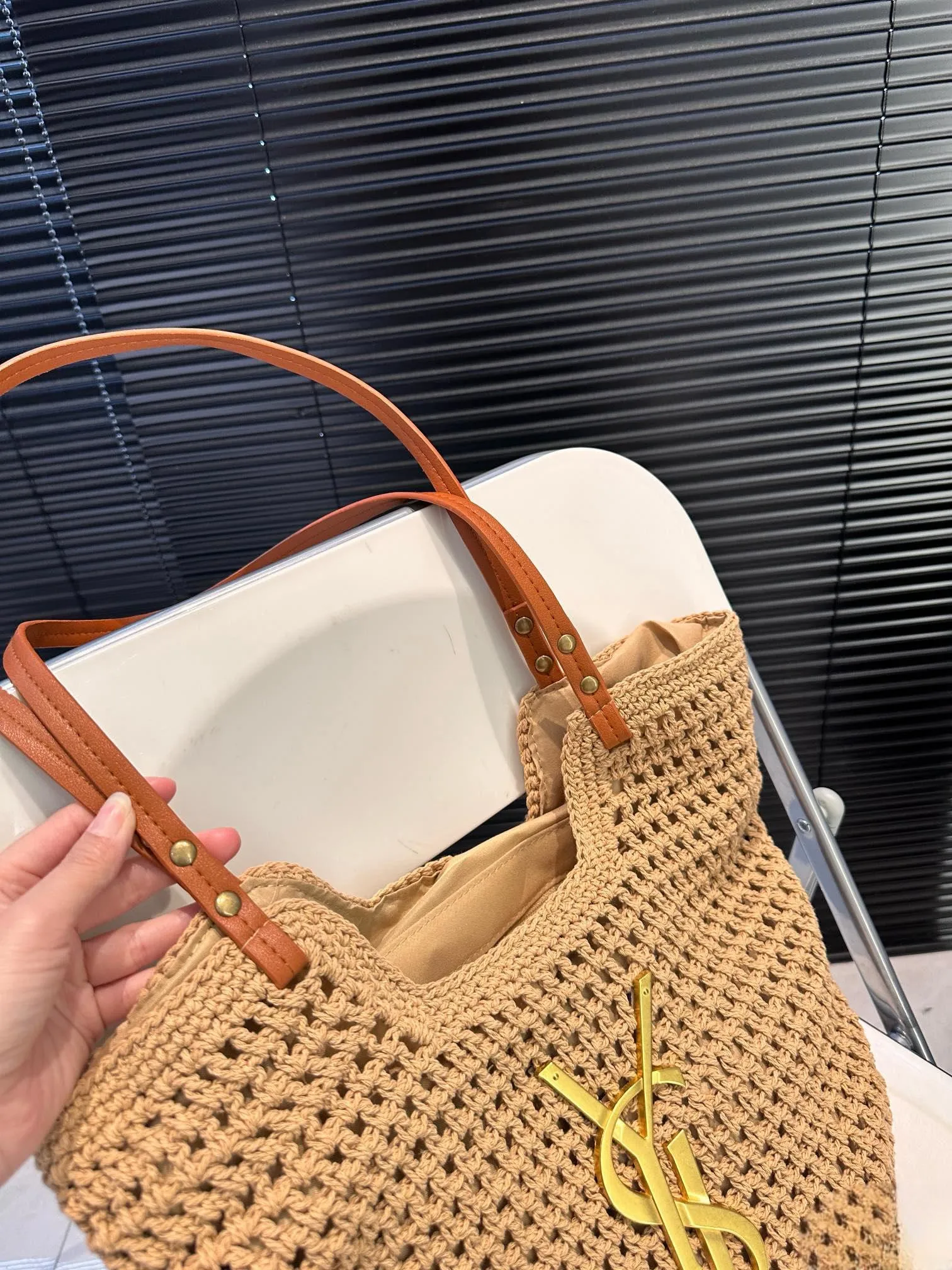 【YSL SAINT LAURENT 公式旗艦店】サンローラン   ハンドバッグ 当日出荷 好評に付き再入荷！38*32CM 240722