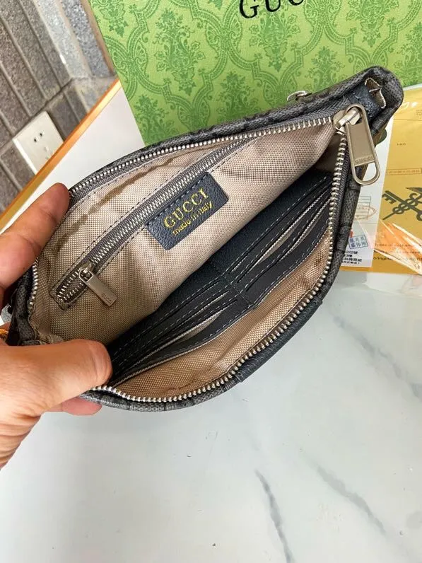 【GUCCI  公式 旗艦店】 グッチ   クラッチバッグ 当日出荷 好評に付き再入荷！28*18*2.5CM  241101