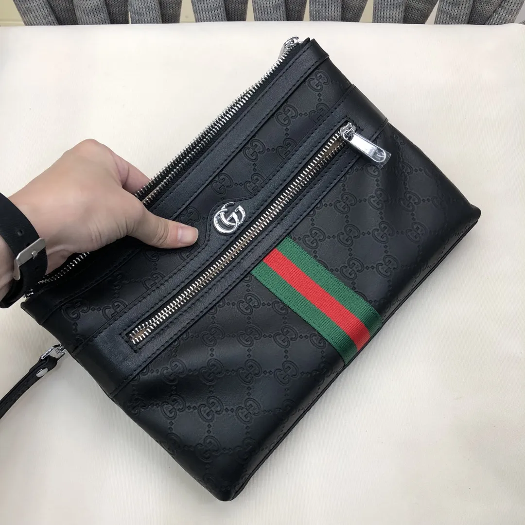 【GUCCI 公式 旗艦店】クッチ  クラッチバッグ 当日出荷 好評に付き再入荷！28*18*3CM