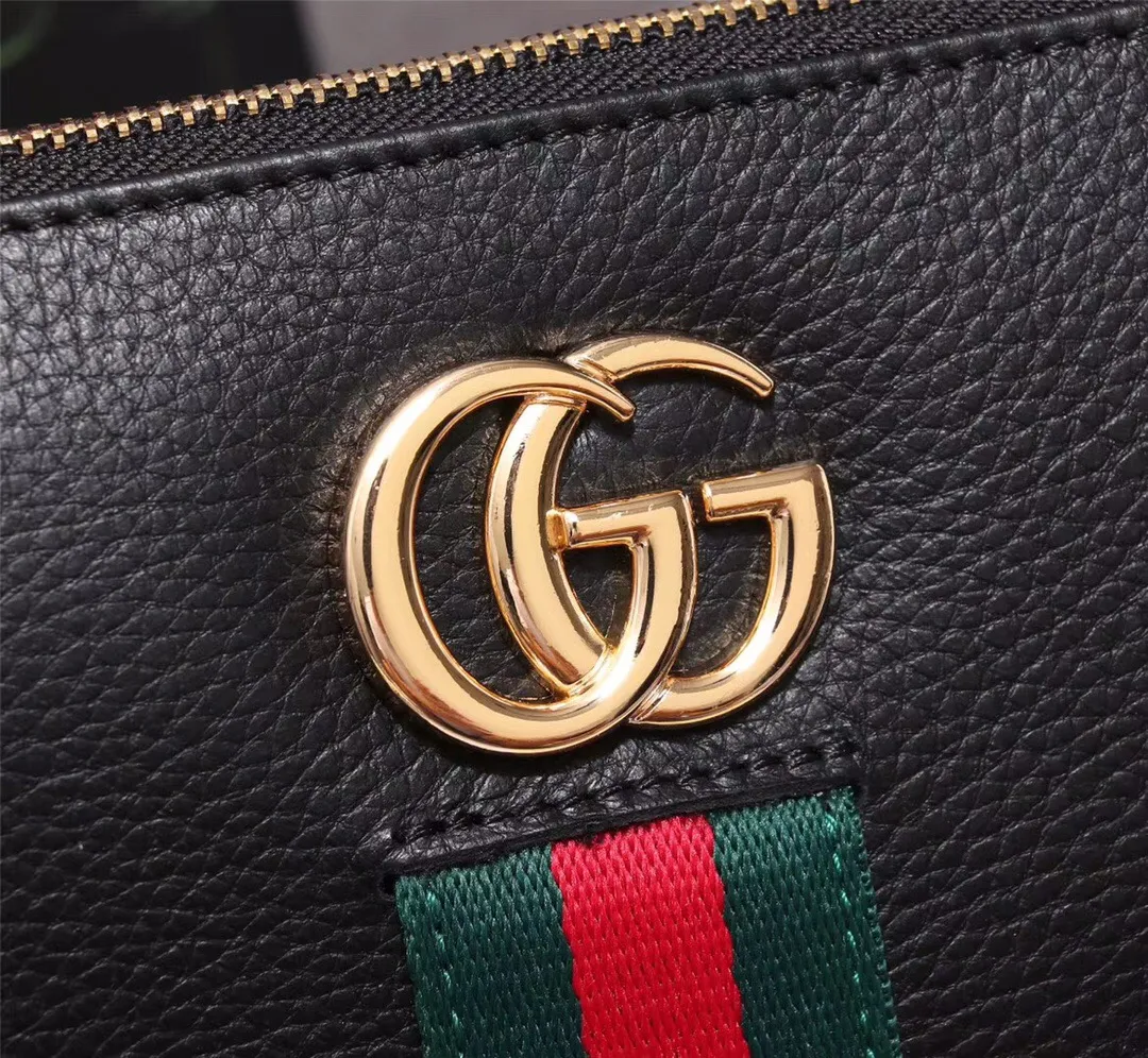 【GUCCI 公式 旗艦店】クッチ  クラッチバッグ 当日出荷 好評に付き再入荷！27*18*4CM