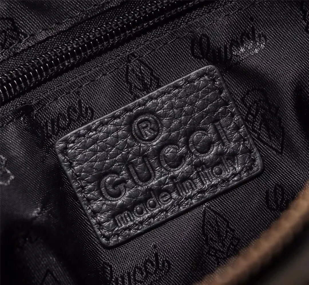 【GUCCI 公式 旗艦店】クッチ  クラッチバッグ 当日出荷 好評に付き再入荷！27*18*4CM