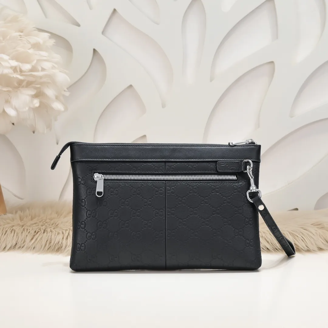 【GUCCI 公式 旗艦店】クッチ  クラッチバッグ 当日出荷 好評に付き再入荷！28*18*3CM