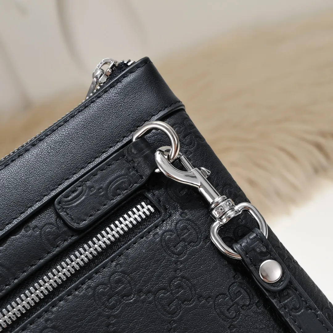 【GUCCI 公式 旗艦店】クッチ  クラッチバッグ 当日出荷 好評に付き再入荷！28*18*3CM