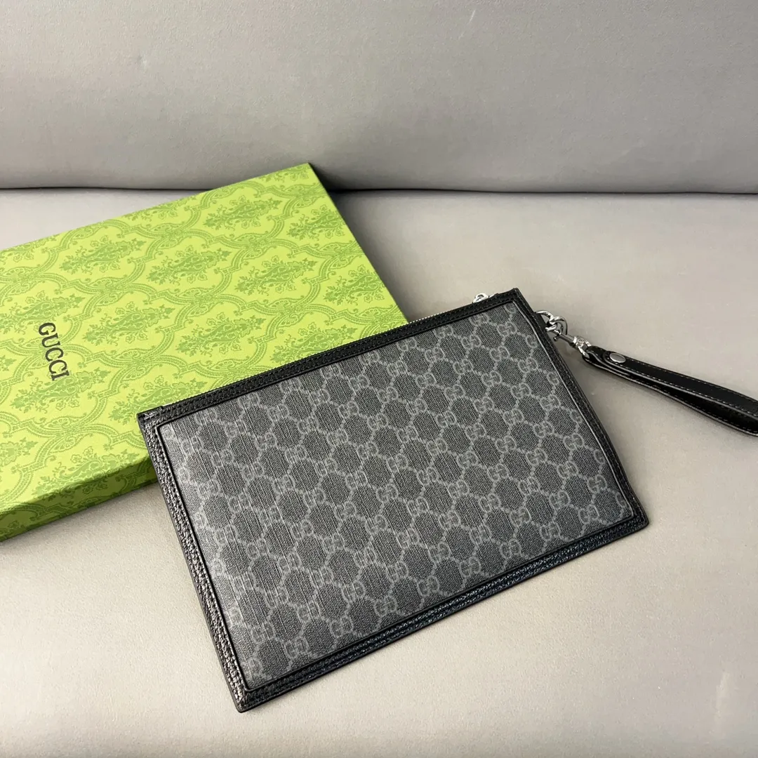 【GUCCI 公式 旗艦店】クッチ  クラッチバッグ 当日出荷 好評に付き再入荷！29*20CM