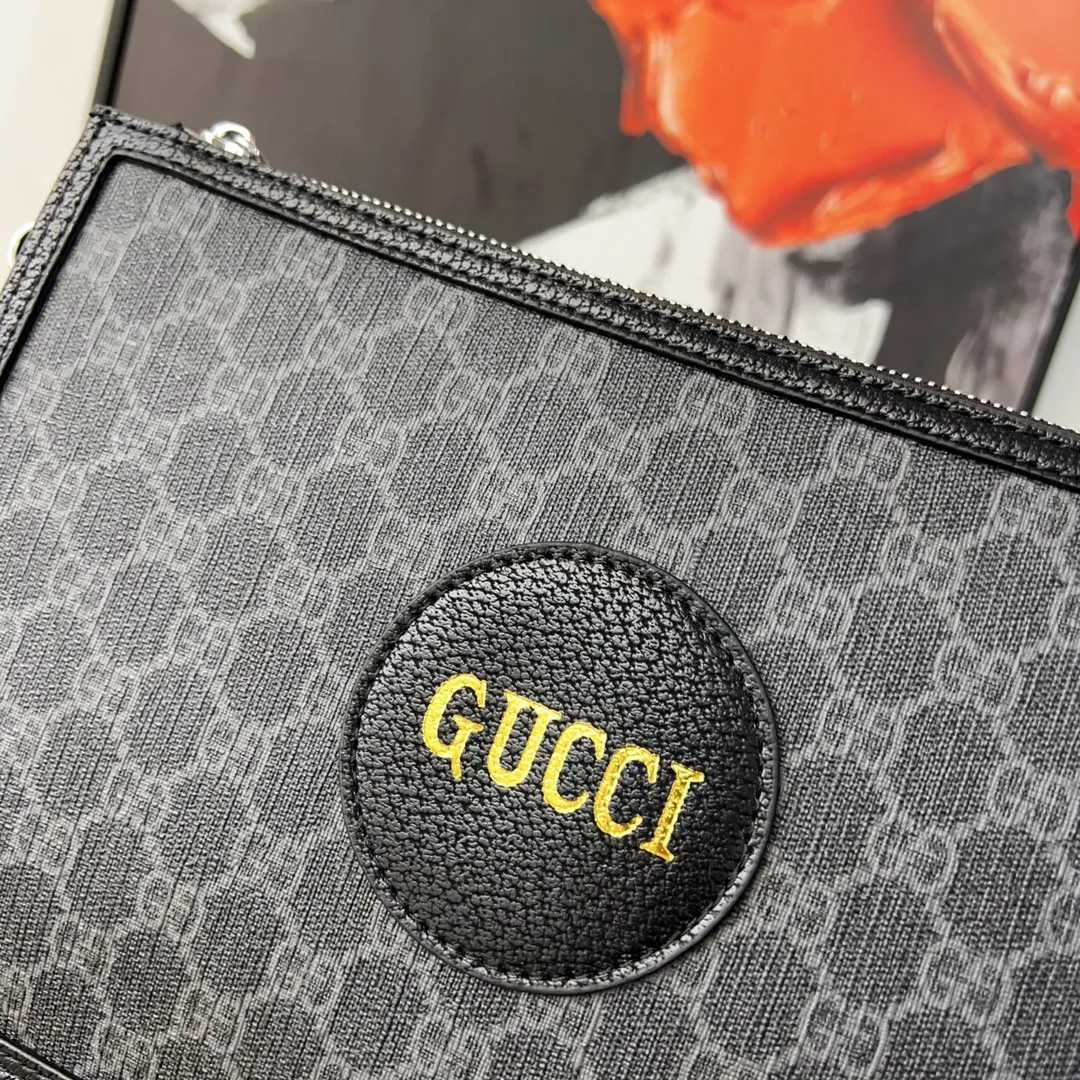 【GUCCI 公式 旗艦店】クッチ  クラッチバッグ 当日出荷 好評に付き再入荷！29*20CM