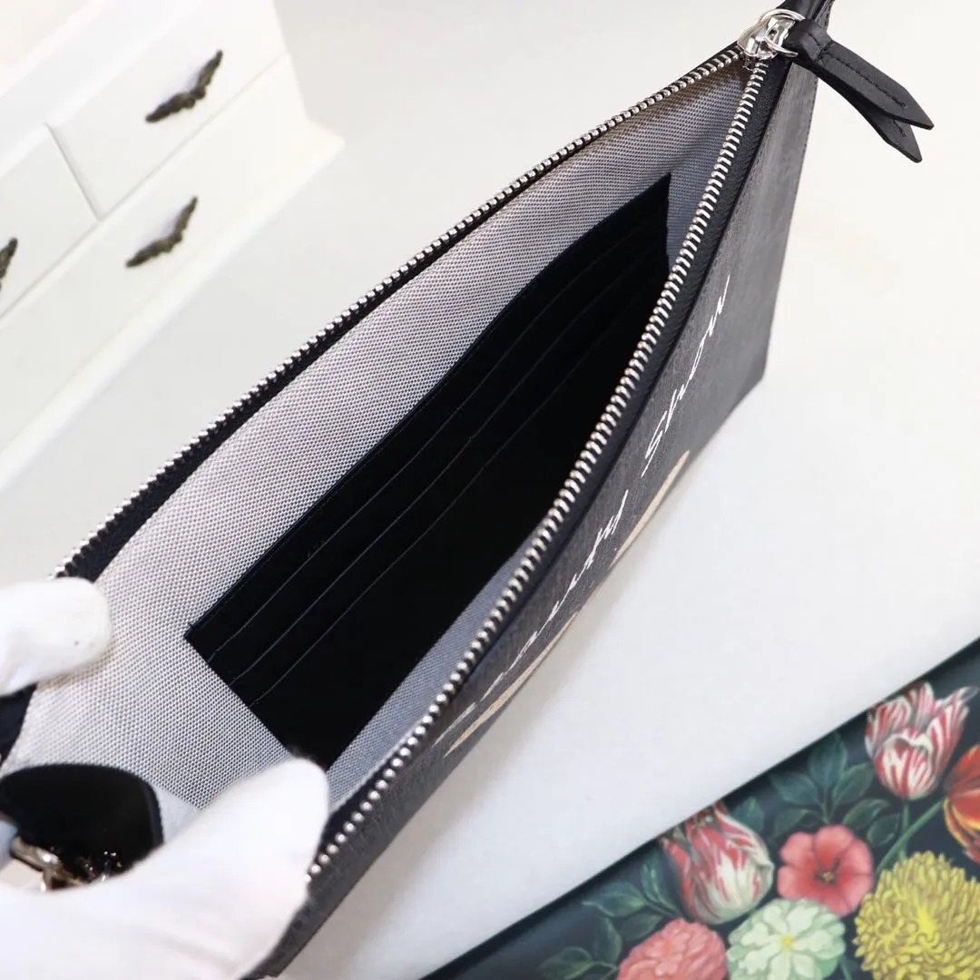 【GUCCI 公式 旗艦店】クッチ  クラッチバッグ 当日出荷 好評に付き再入荷！30.5*21*1.5CM