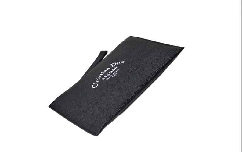 【DIOR  公式 旗艦店】ディオール   クラッチバッグ   当日出荷 好評に付き再入荷！  黒 28*18*1CM