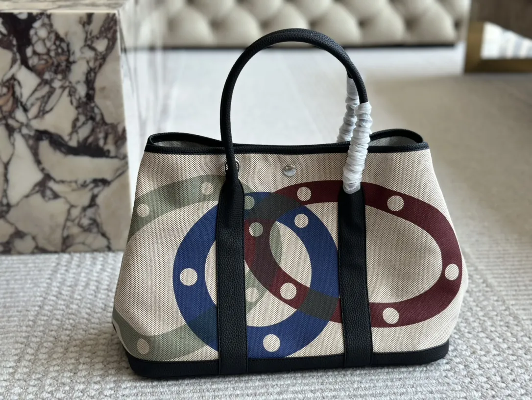 【Hermès 公式旗艦店】エルメス ハンドバッグ 当日出荷 好評に付き再入荷！36*25CM  240724