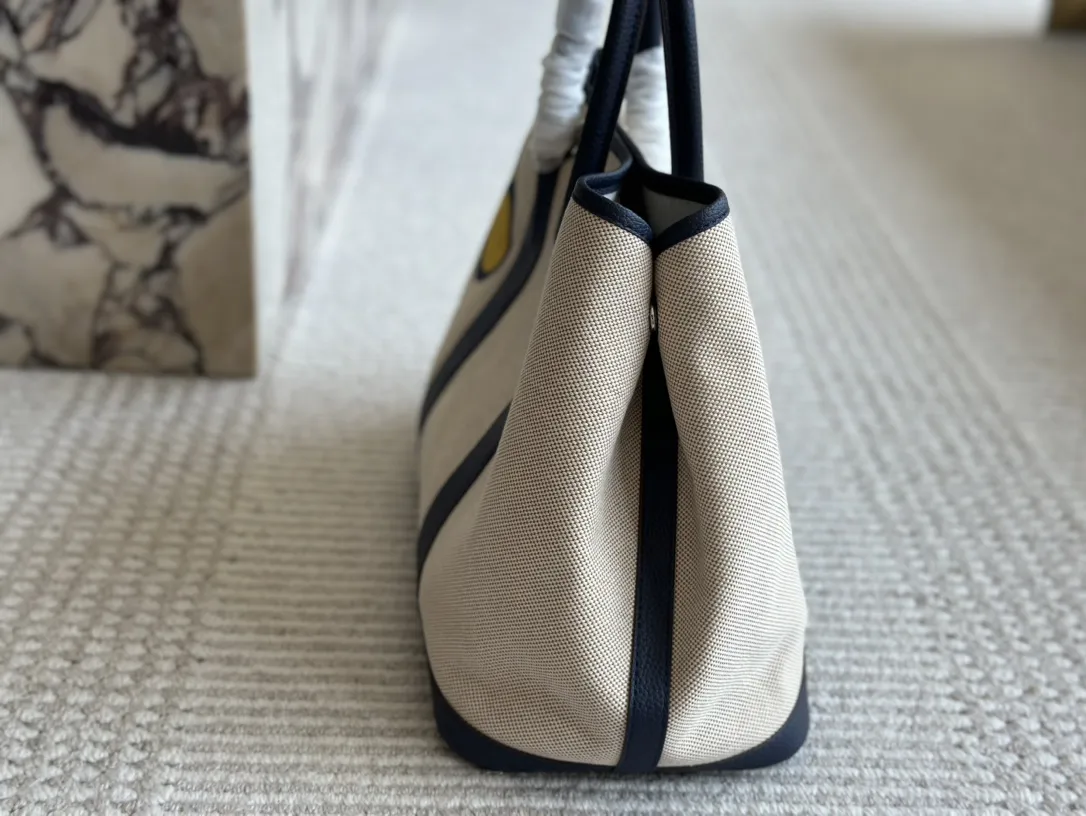 【Hermès 公式旗艦店】エルメス ハンドバッグ 当日出荷 好評に付き再入荷！36*25CM  240724
