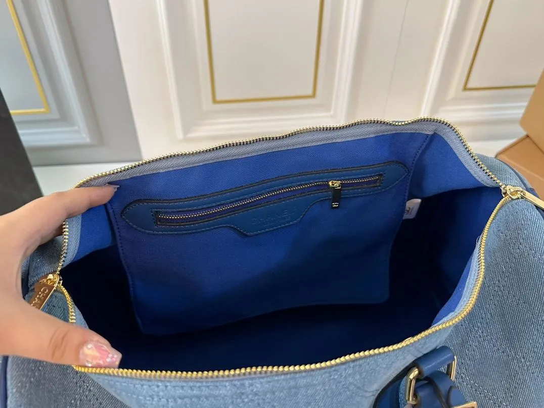 【CHANEL 公式旗艦店】シャネル 斜めがけバッグ 当日出荷 好評に付き再入荷！44*25CM  240723