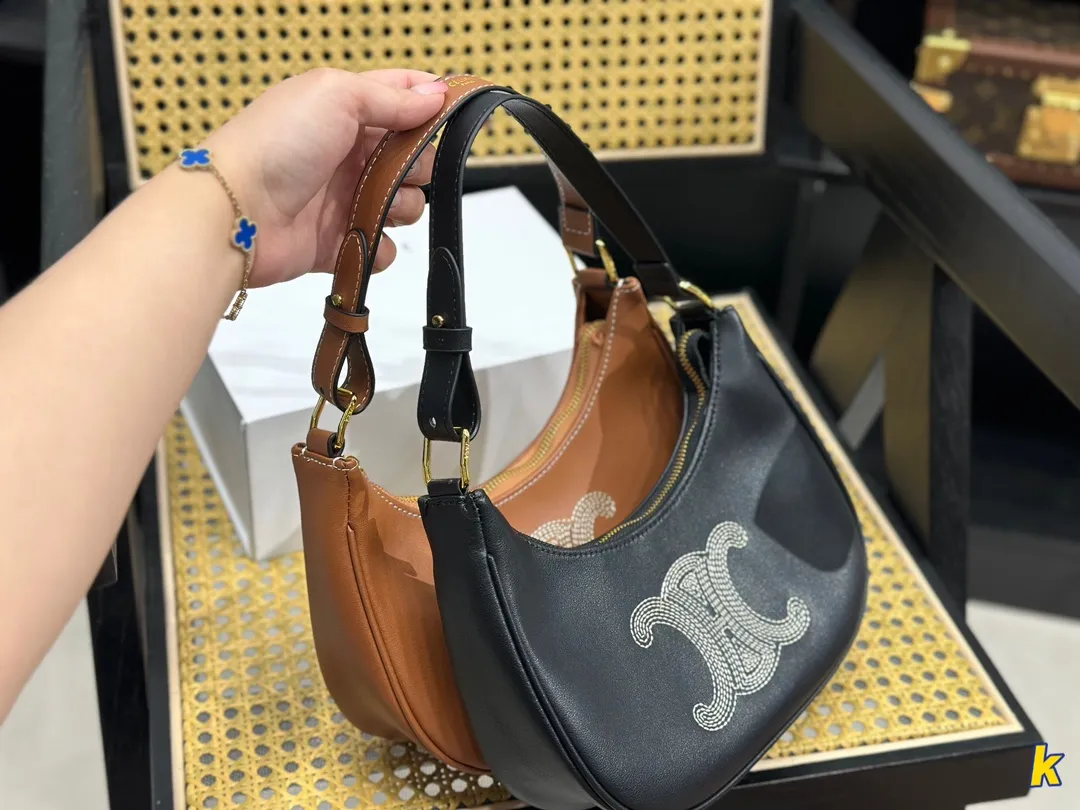 CELINE セリーヌのアンダーアームバッグ 23*14*7cm