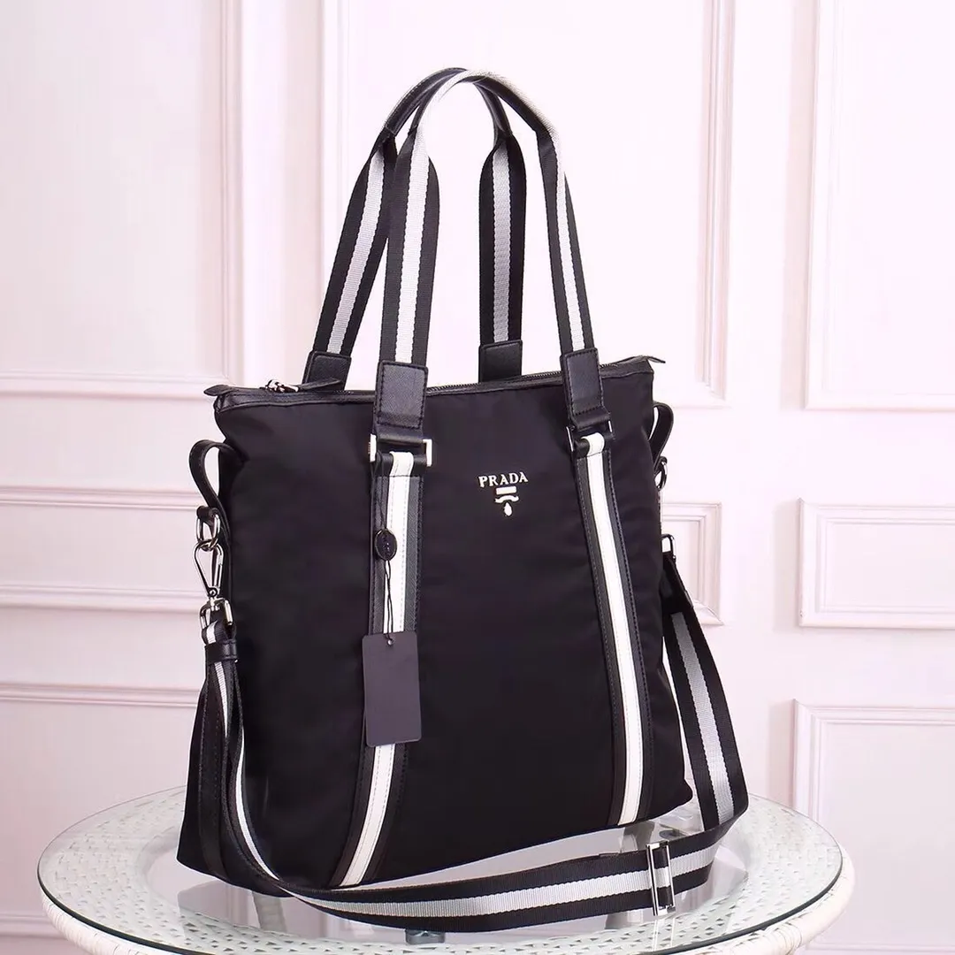 【PRADA 公式旗艦店】プラダ  ブリーフケース  当日出荷 好評に付き再入荷！40*34*12CM