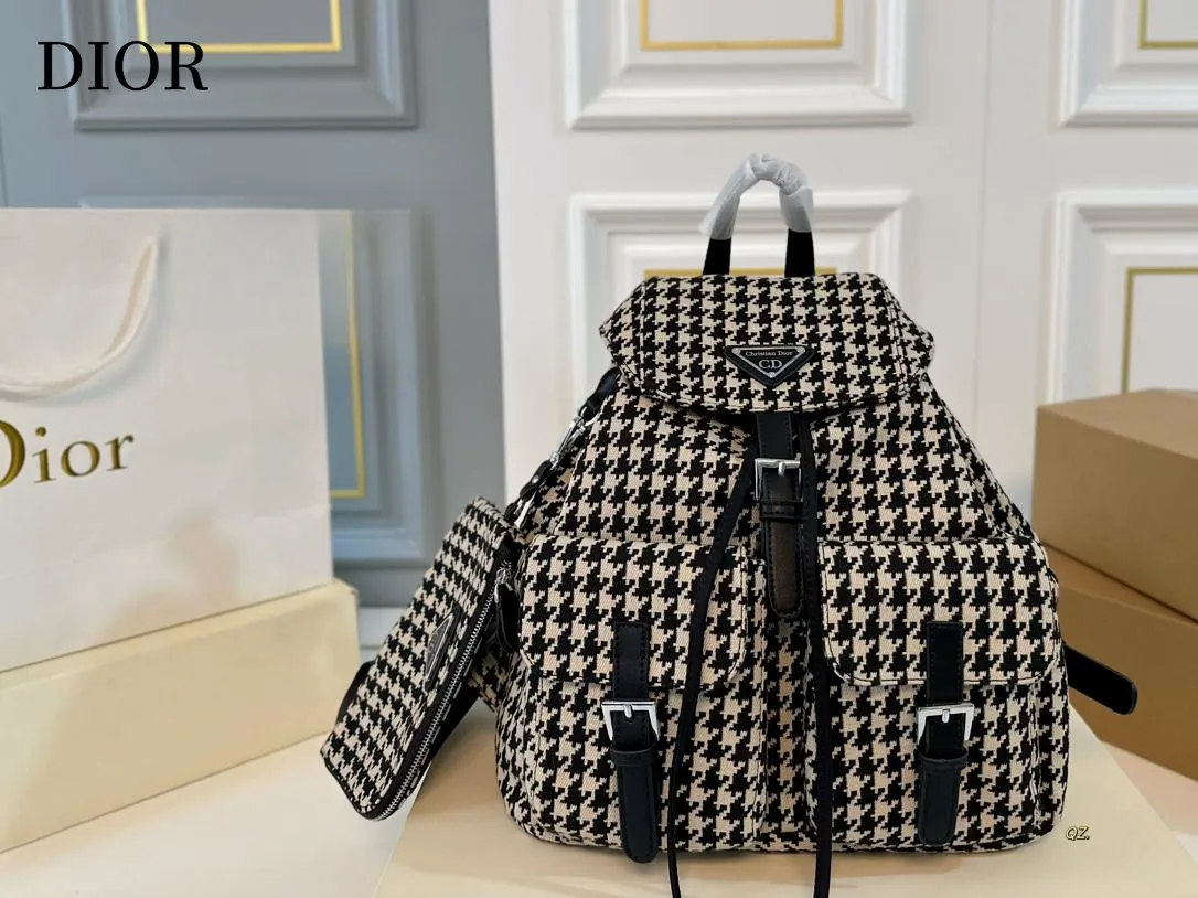 【DIOR公式旗艦店】ディオール リュックサック 当日出荷 好評に付き再入荷！30*32CM 240720