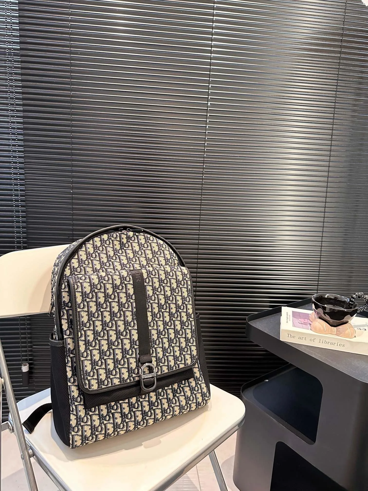 【DIOR公式旗艦店】ディオール リュックサック 当日出荷 好評に付き再入荷！31*40CM 240720