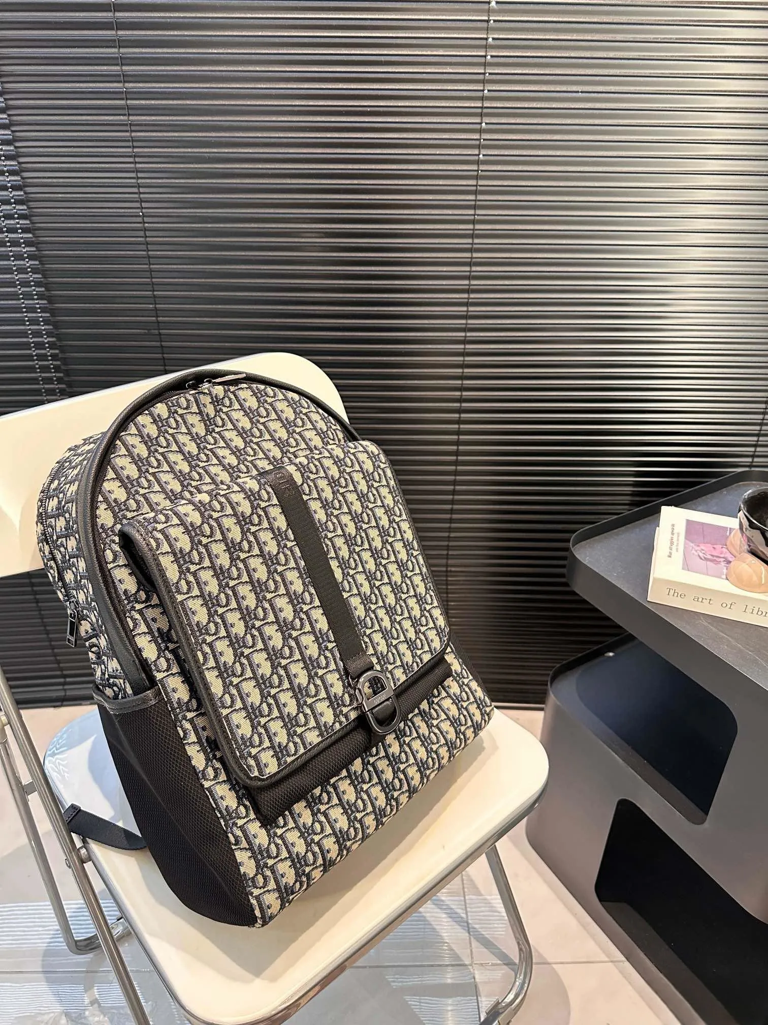 【DIOR公式旗艦店】ディオール リュックサック 当日出荷 好評に付き再入荷！31*40CM 240720