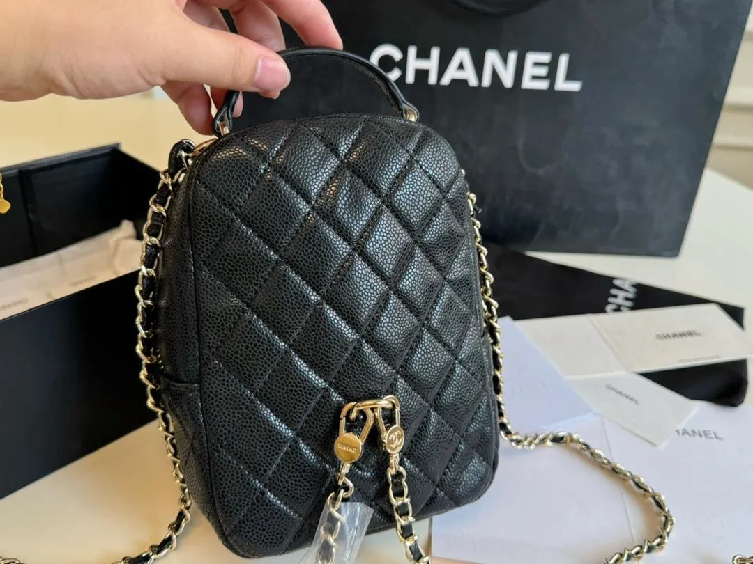 【CHANEL 公式旗艦店】シャネル リュックサック 当日出荷 好評に付き再入荷！13*19CM  240723