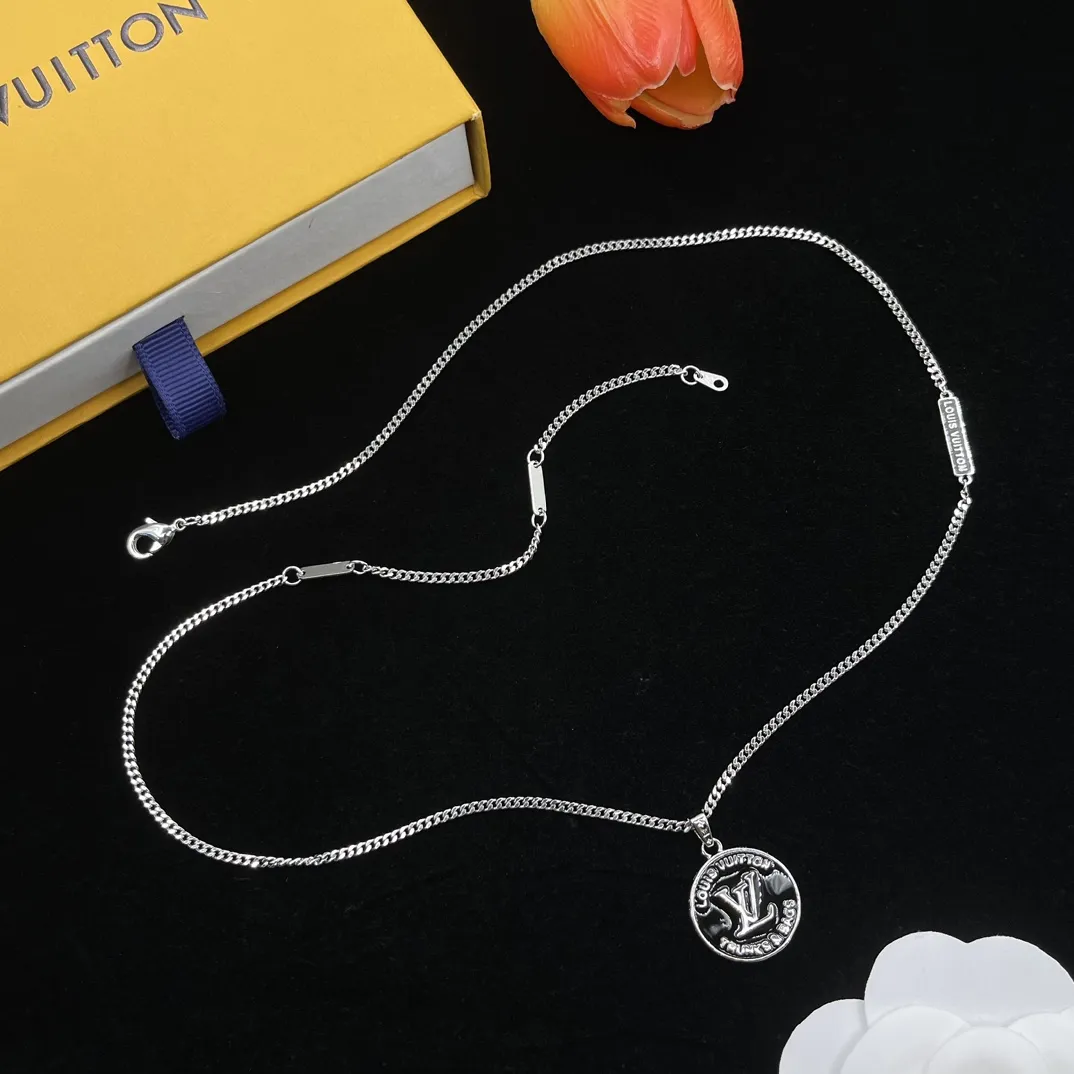 LV 【LOUIS VUITTON】ネックレス、新しいネックレス万能シンプルファッションオーナメント241015