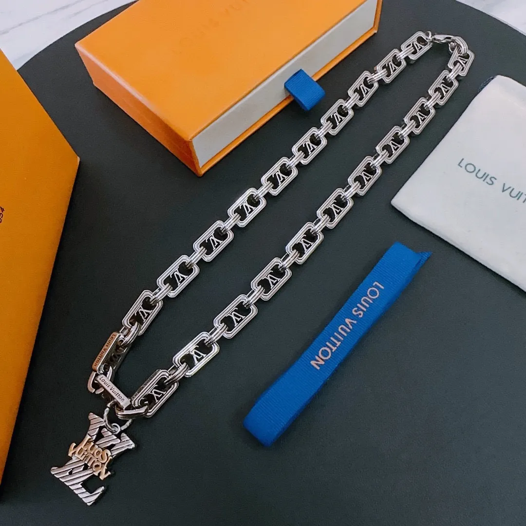 【LOUIS VUITTON】ネックレス、新しいネックレス万能シンプルファッションオーナメント 240813