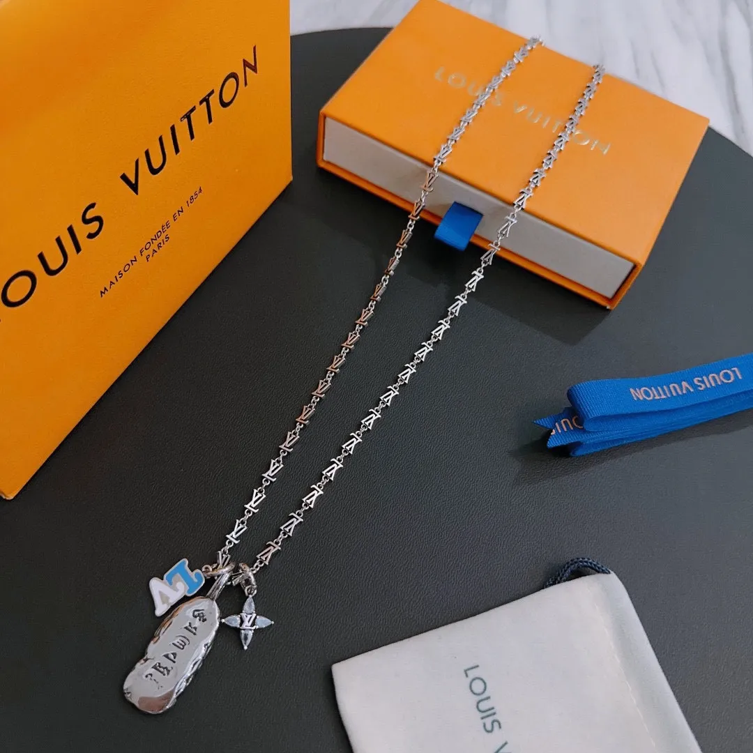 【LOUIS VUITTON】ネックレス、新しいネックレス万能シンプルファッションオーナメント 240728