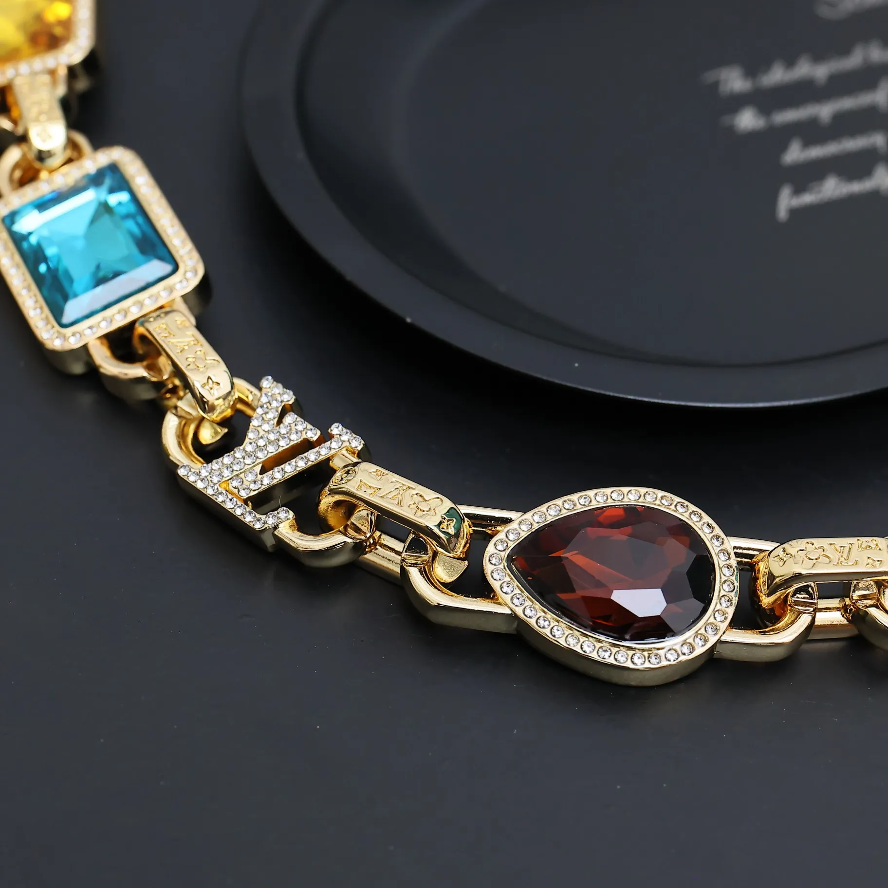 【LOUIS VUITTON】ネックレス、新しいネックレス万能シンプルファッションオーナメント 240728
