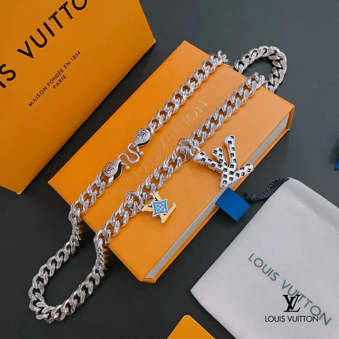 【LOUIS VUITTON】ネックレス、新しいネックレス万能シンプルファッションオーナメント  2472