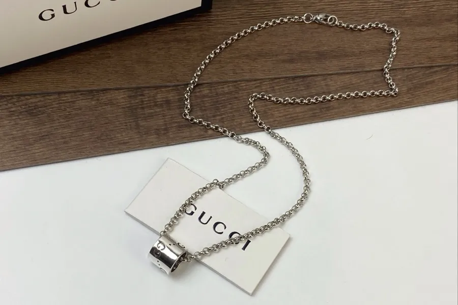 【GUCCI】ネックレス、新しいネックレス万能シンプルファッションオーナメント241015