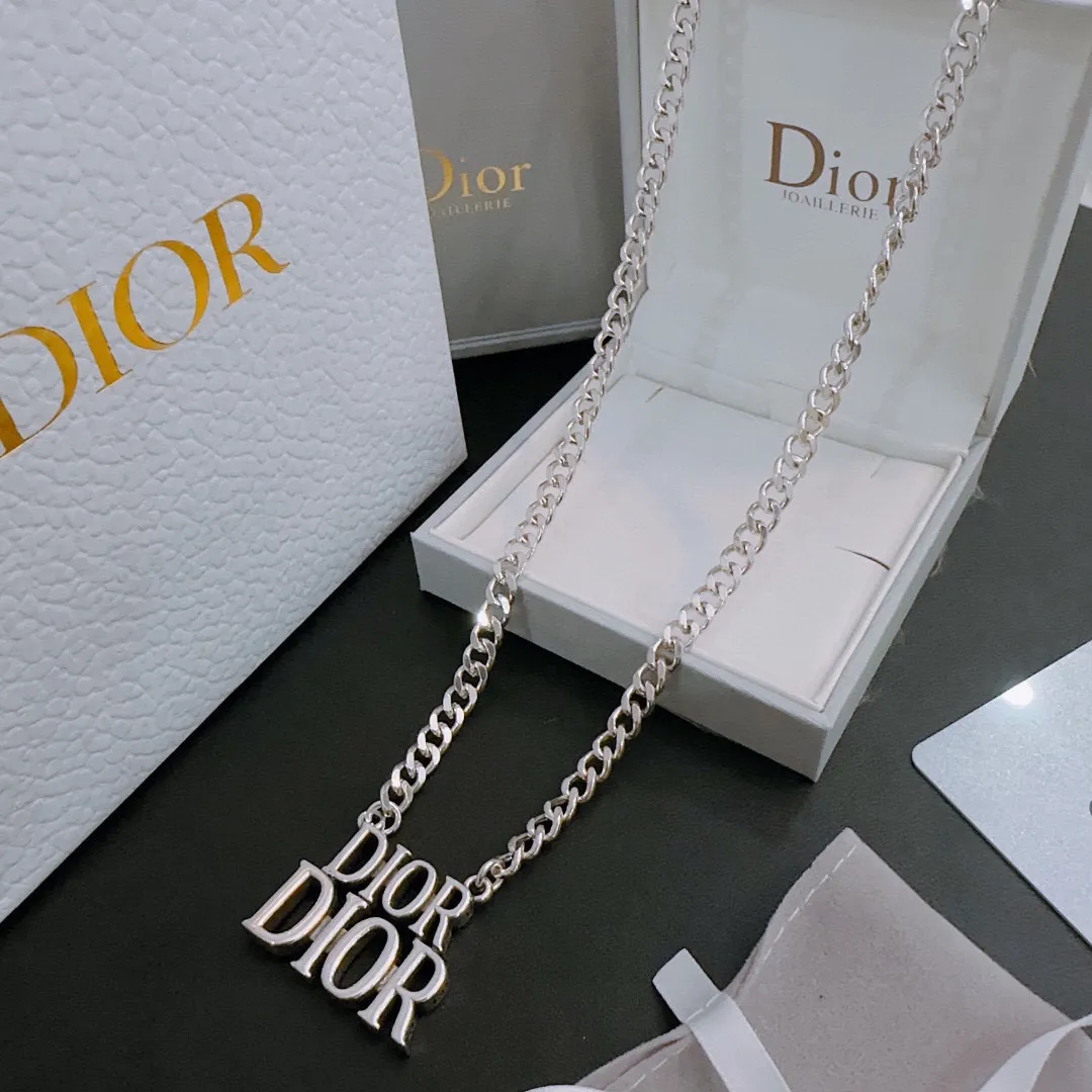 【DIOR】ネックレス、新しいネックレス万能シンプルファッションオーナメント  250301