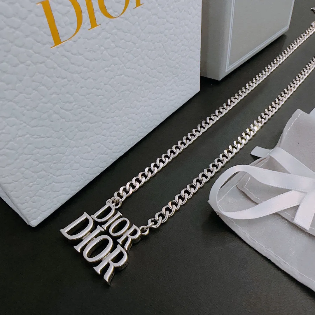 【DIOR】ネックレス、新しいネックレス万能シンプルファッションオーナメント  250301