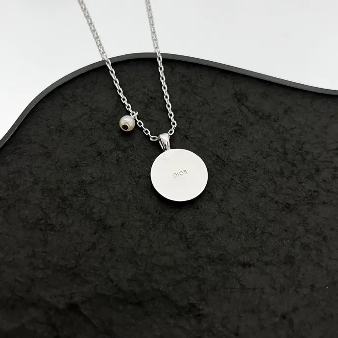 【DIOR】ネックレス、新しいネックレス万能シンプルファッションオーナメント  250301