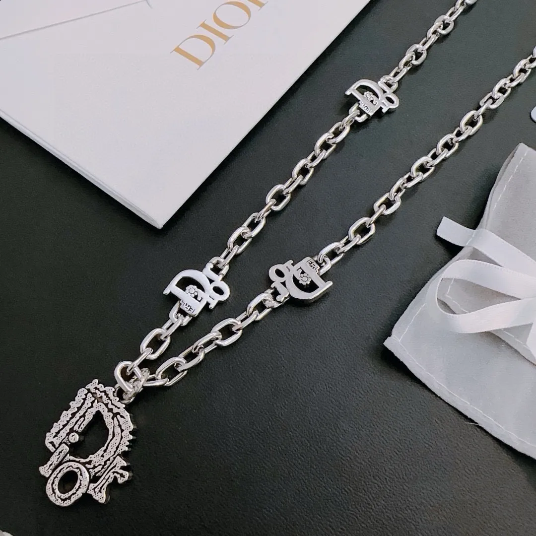 【DIOR】ネックレス、新しいネックレス万能シンプルファッションオーナメント240812