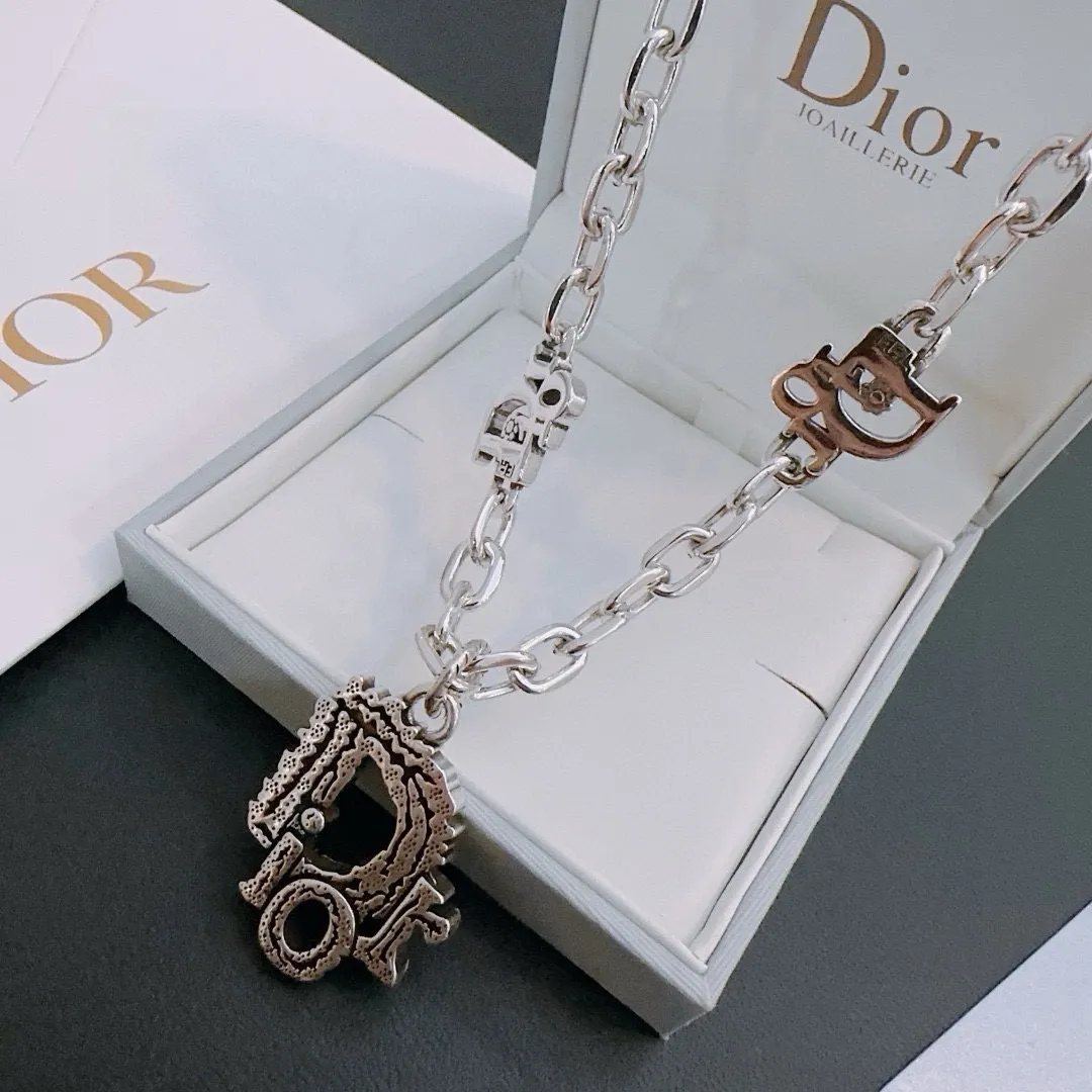 【DIOR】ネックレス、新しいネックレス万能シンプルファッションオーナメント240812