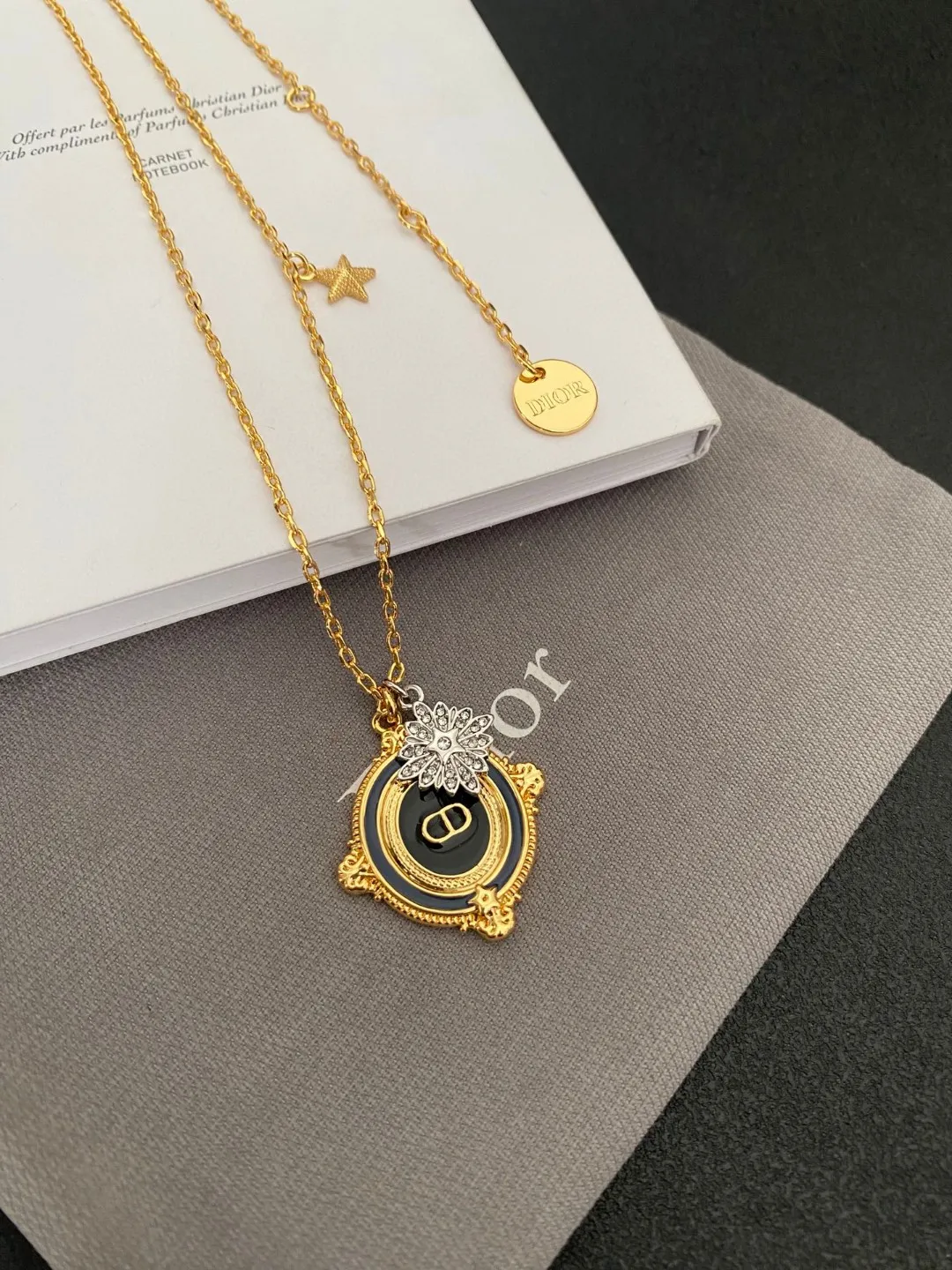 【DIOR】ネックレス、新しいネックレス万能シンプルファッションオーナメント