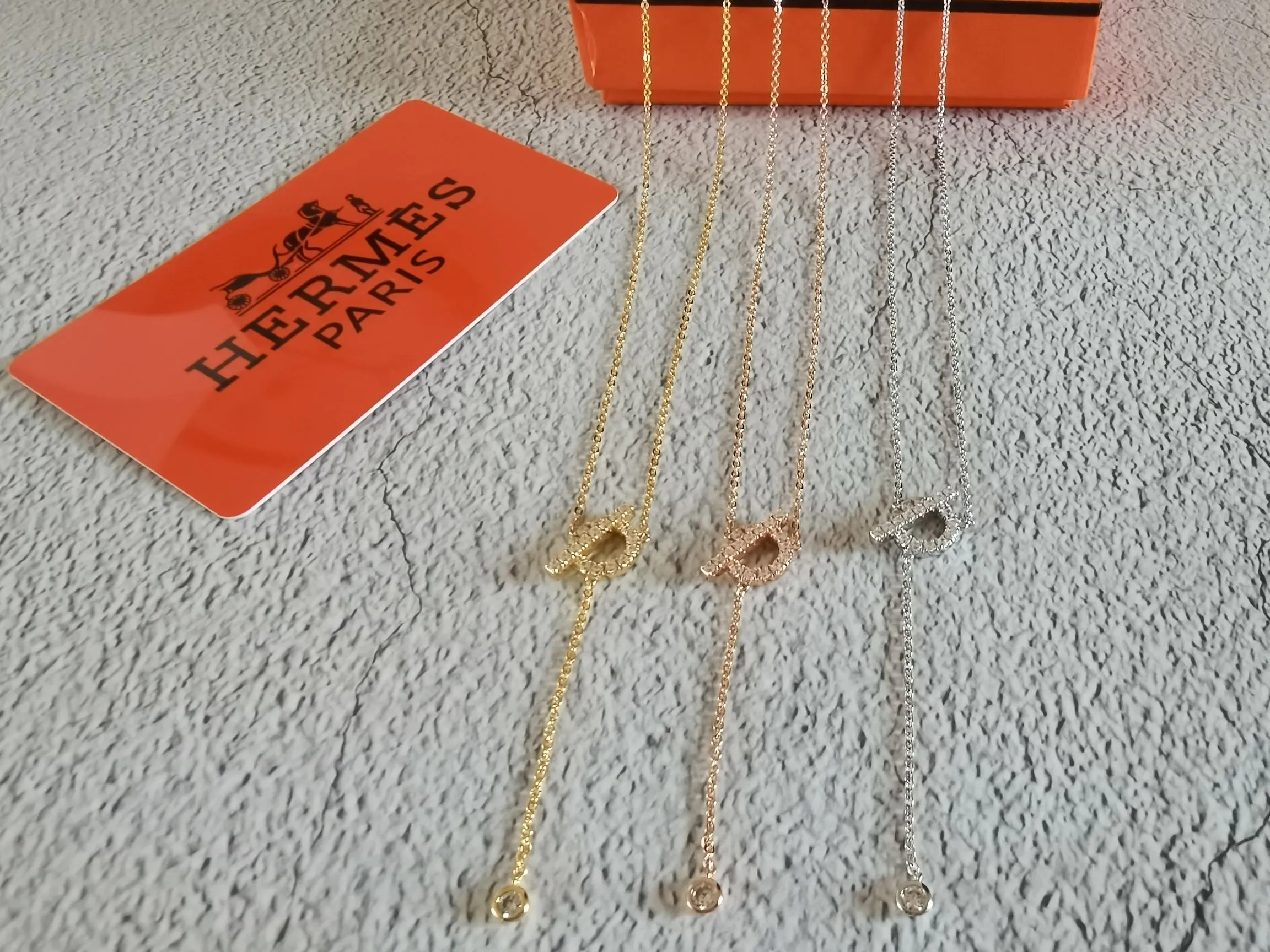 【HERMES 】ネックレス、新しいネックレス万能シンプルファッションオーナメント