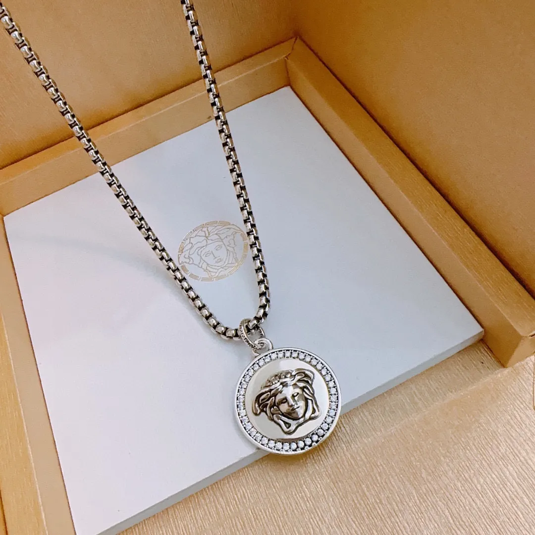 【VERSACE】ネックレス、新しいネックレス万能シンプルファッションオーナメント 2474