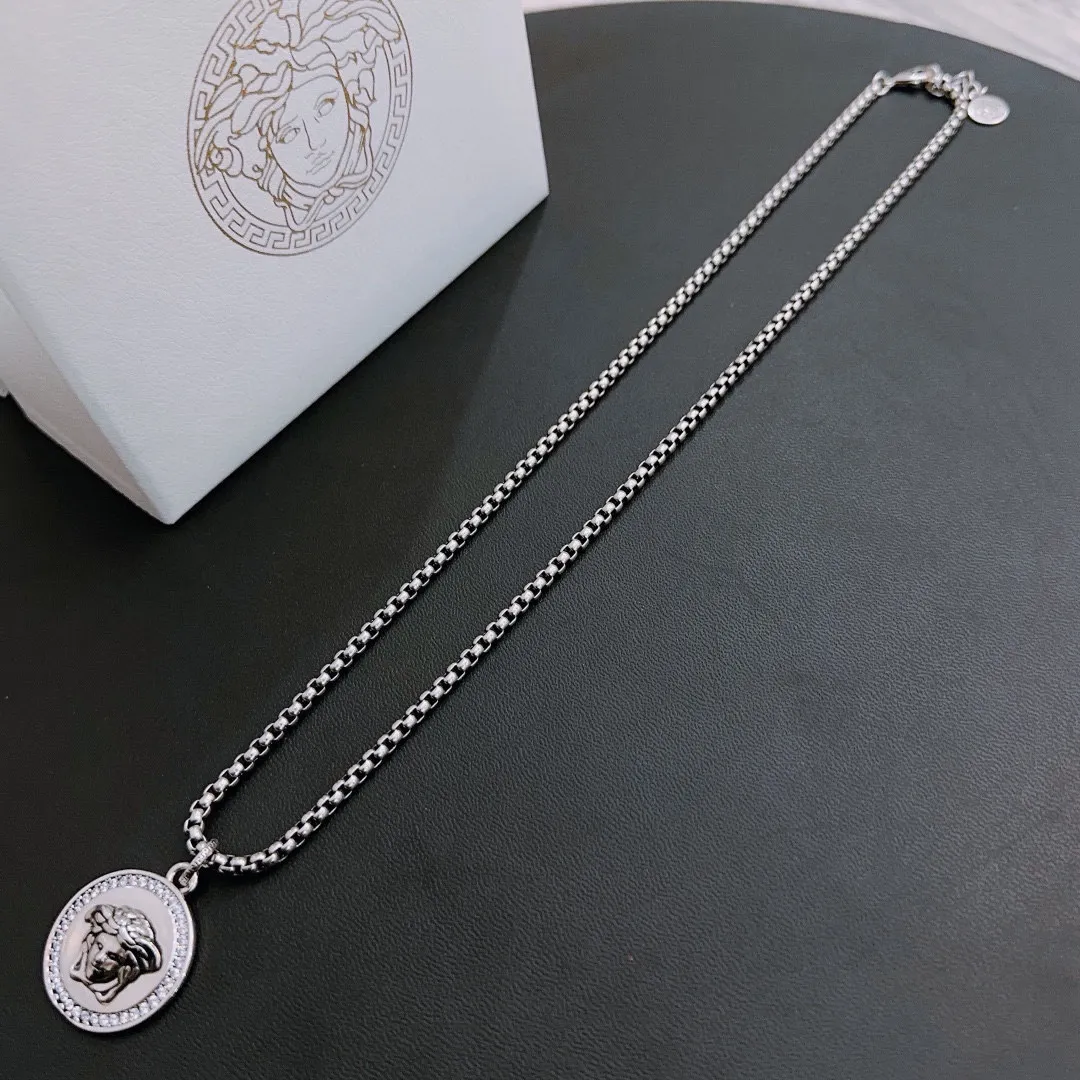 【VERSACE】ネックレス、新しいネックレス万能シンプルファッションオーナメント 2474