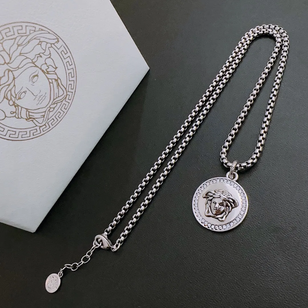 【VERSACE】ネックレス、新しいネックレス万能シンプルファッションオーナメント 2474
