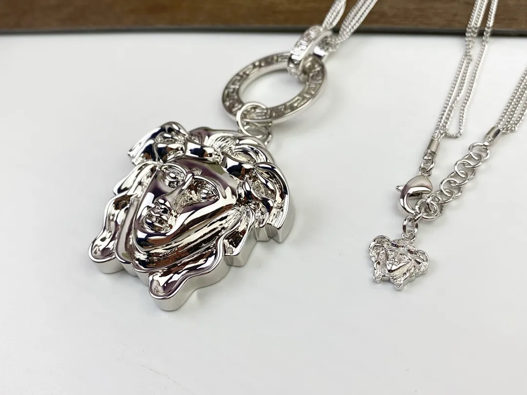 【VERSACE】ネックレス、新しいネックレス万能シンプルファッションオーナメント 2474