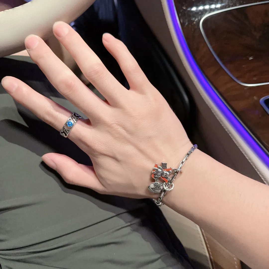 【LOUIS VUITTON】ブレスレット、ファッションシンプルなスタイル240813