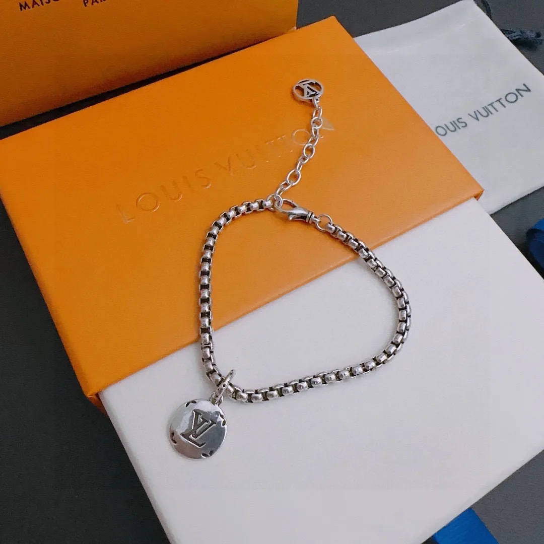 【LOUIS VUITTON】ブレスレット、ファッションシンプルなスタイル240813