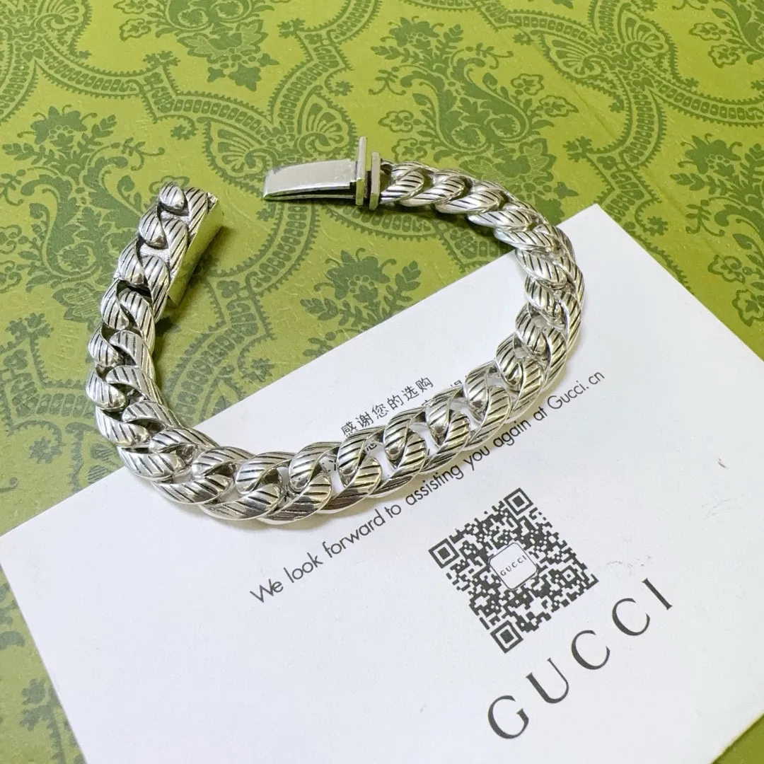 【GUCCI】ブレスレット、ファッションシンプルなスタイル 240815
